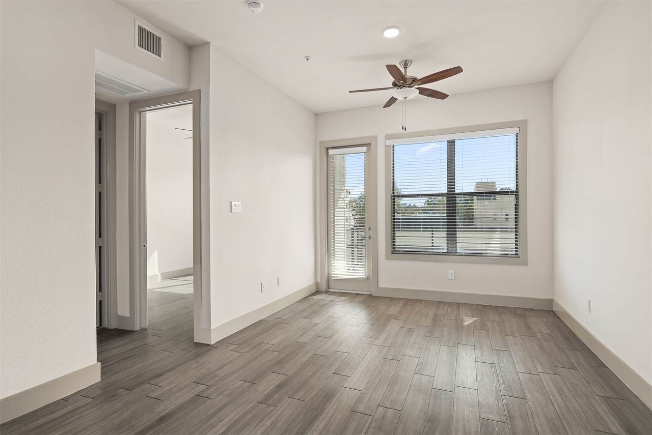 4509 Mount Vernon Street - Photo 1