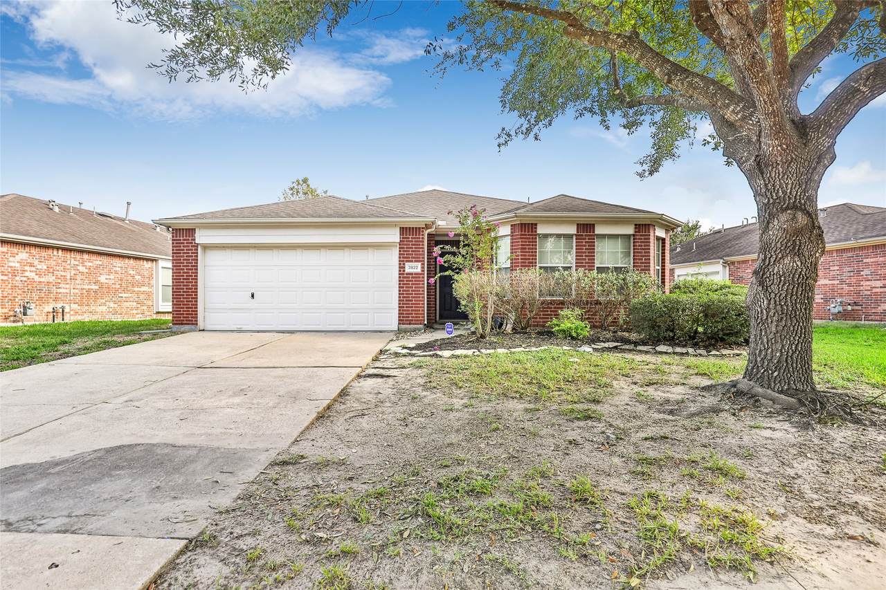 2822 Foster Hill Drive - Photo 1
