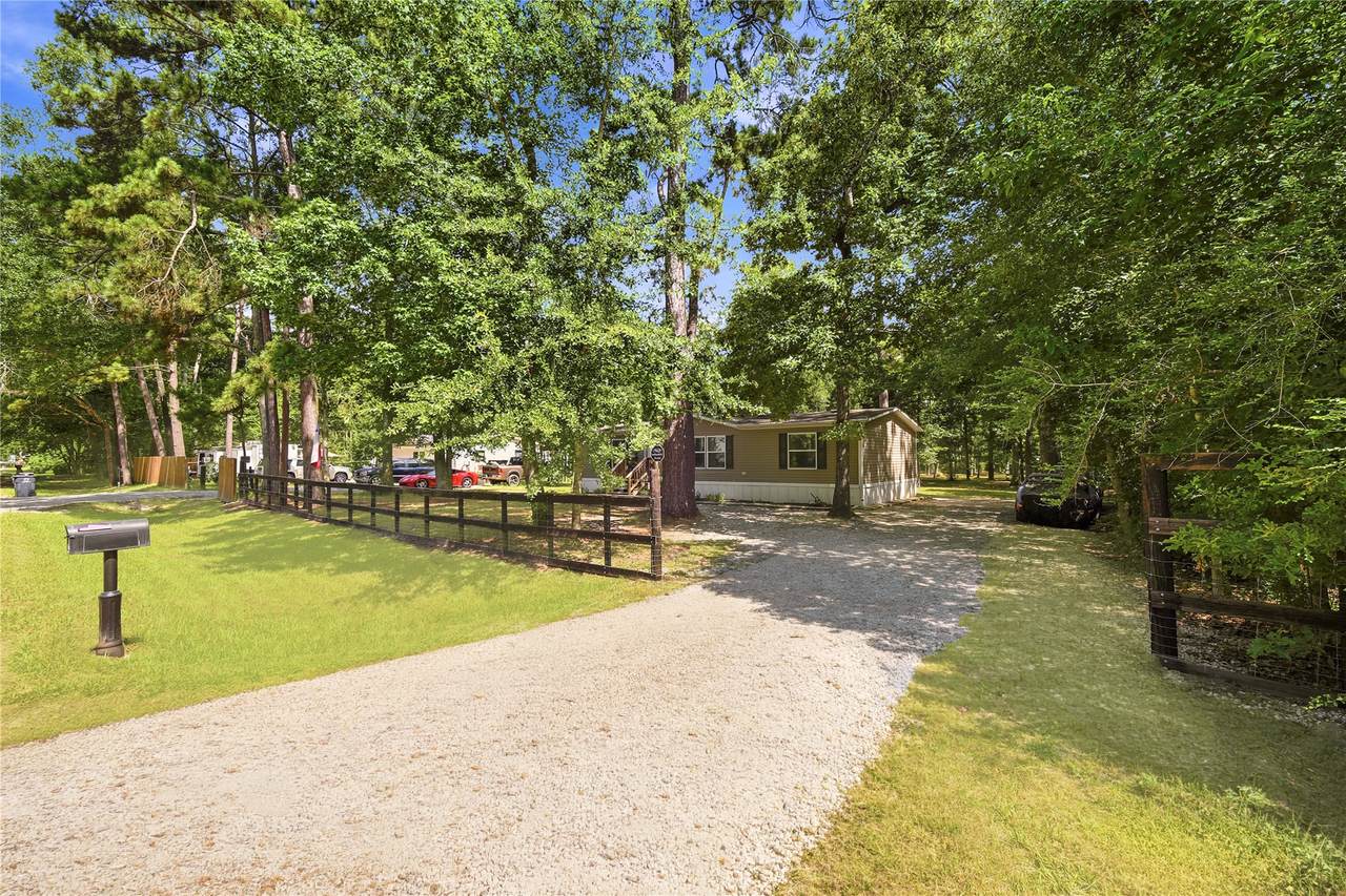 109 County Road 3793 - Photo 1