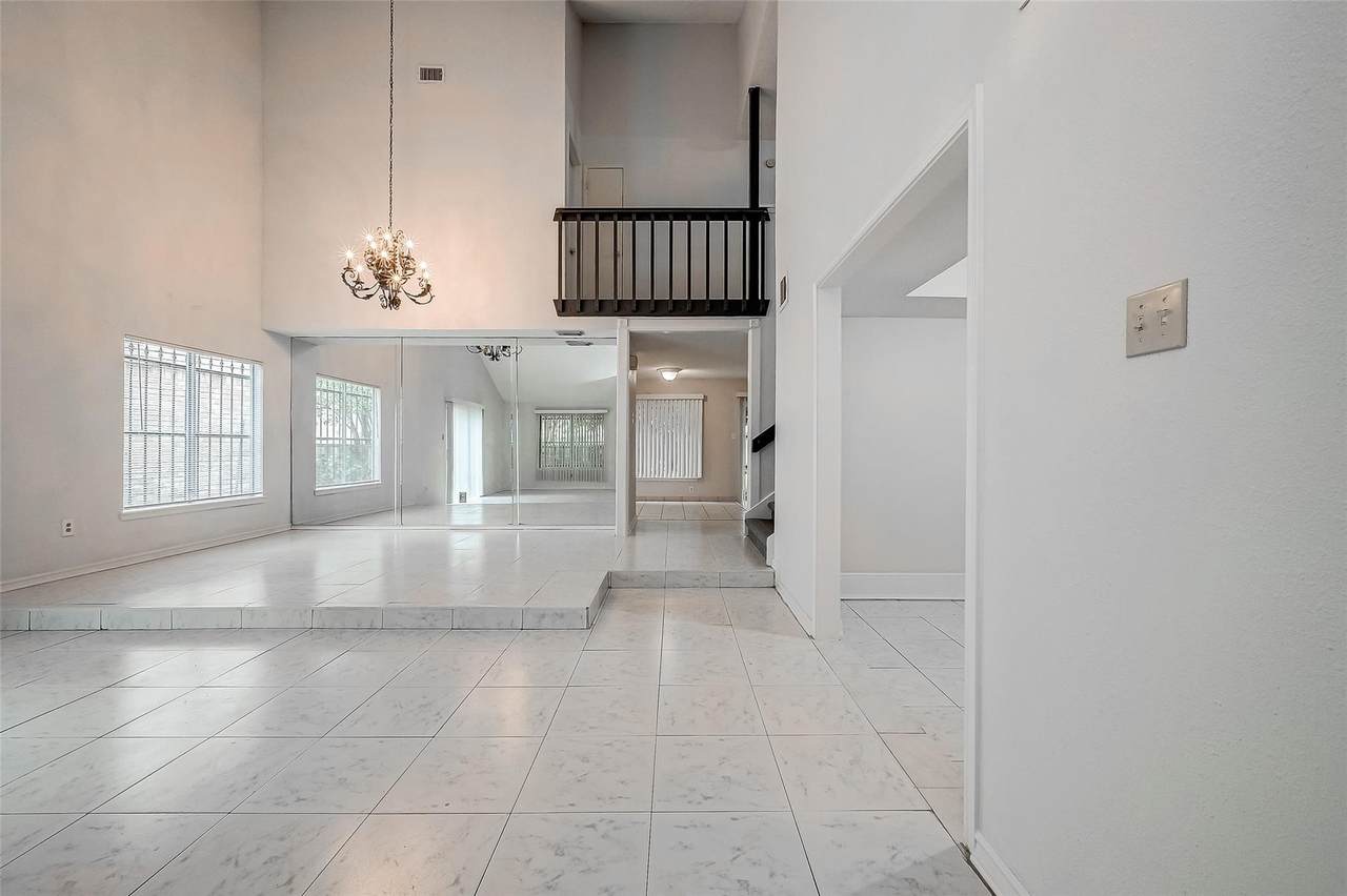 2915 Windchase Boulevard - Photo 1