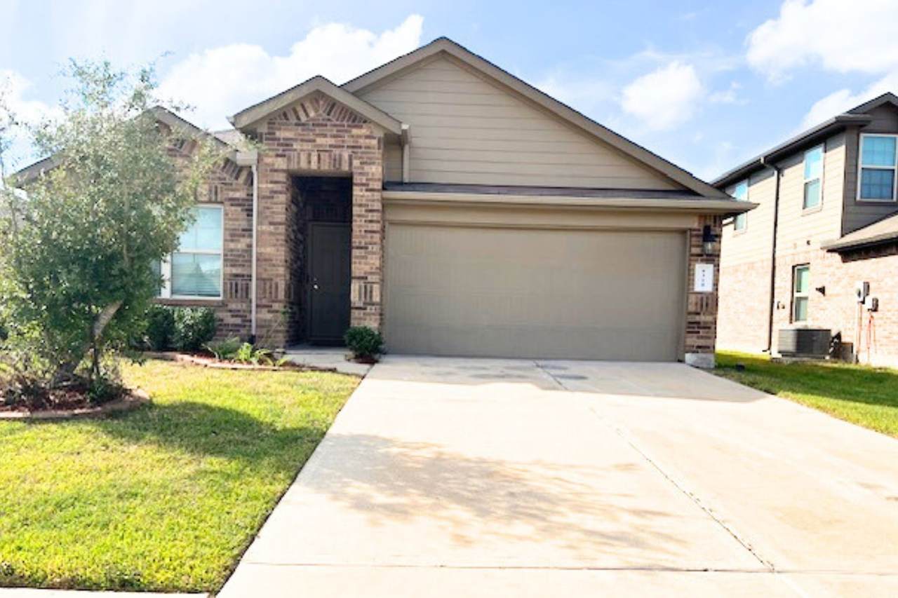 8310 Rose Petals Lane - Photo 1