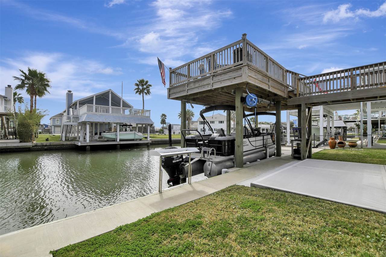22205 Frio Drive - Photo 1