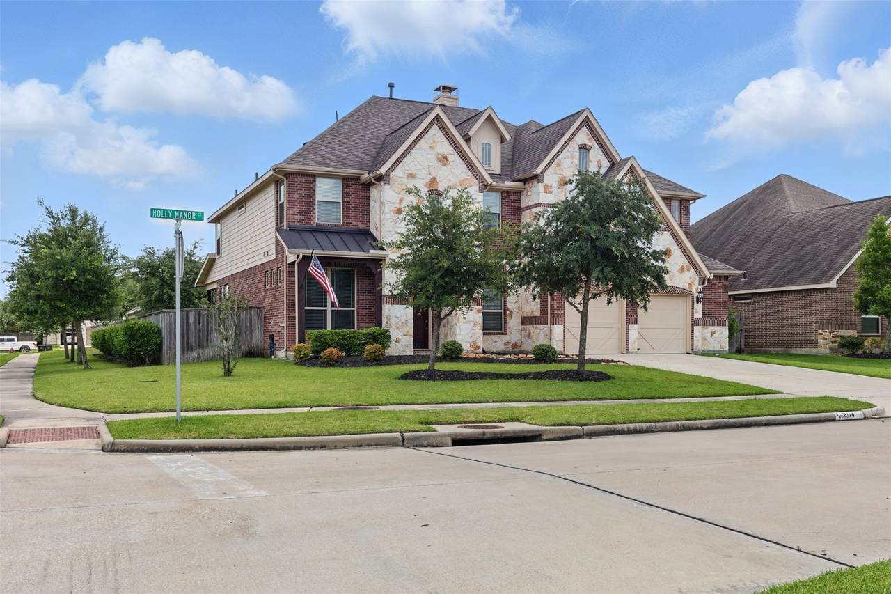 2114 Holly Manor Court - Photo 1
