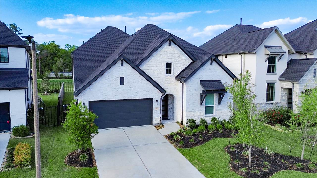 8022 Hingham Lane - Photo 1