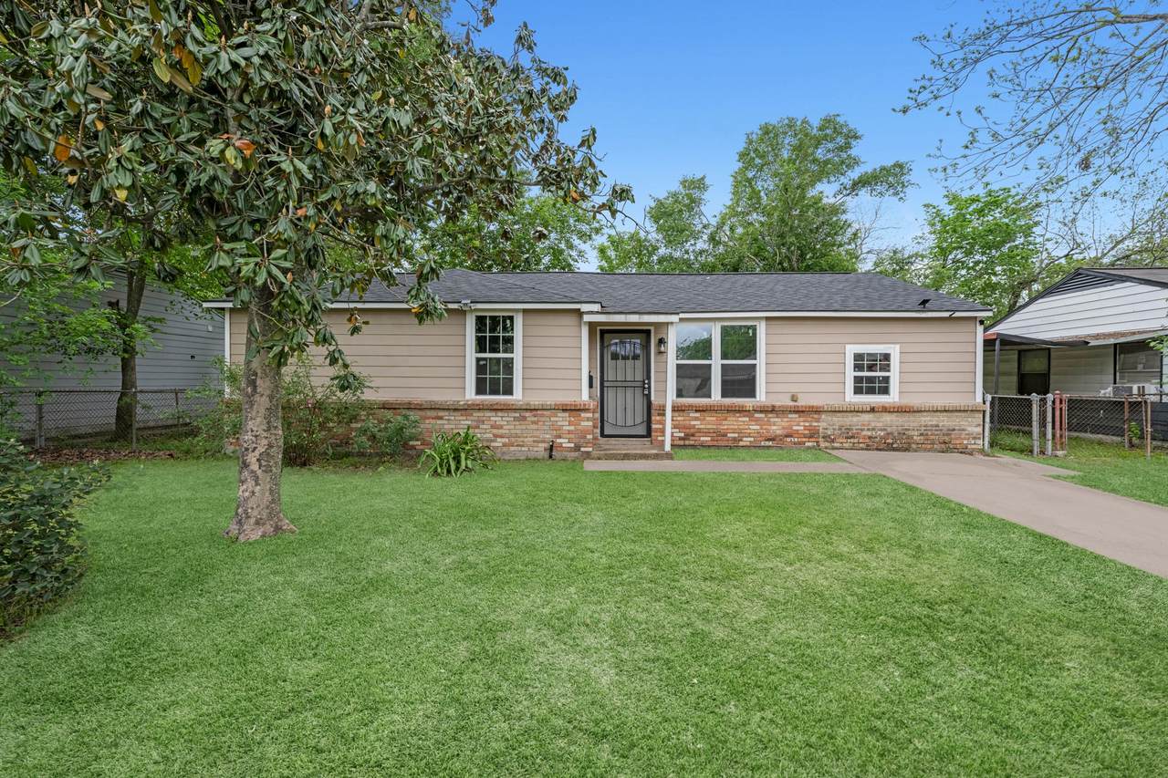 9410 Rosehaven Drive - Photo 1
