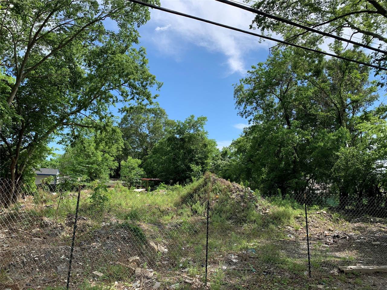 2253 Wilburforce Street - Photo 1