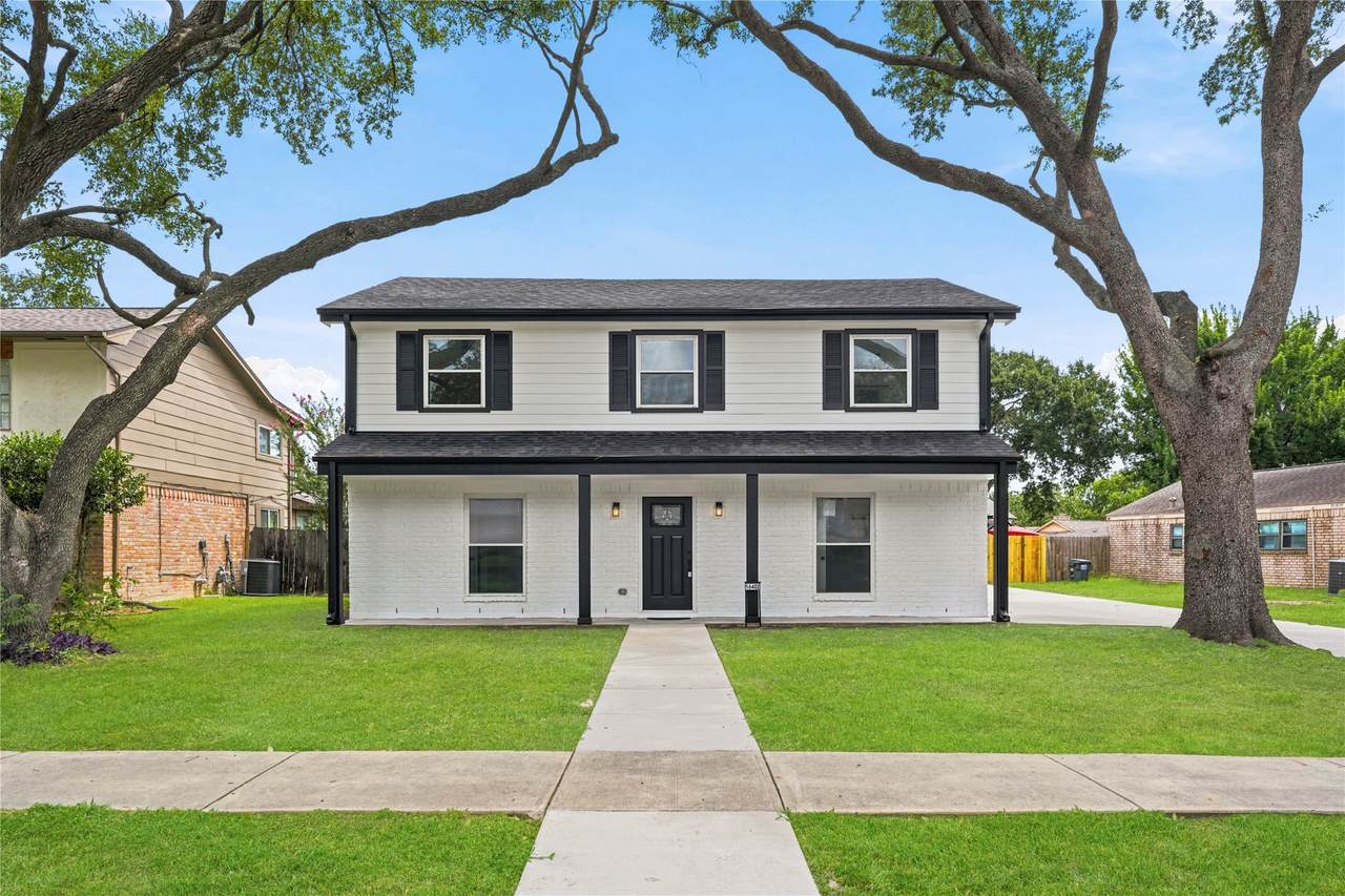 16402 Cornwall Street - Photo 1