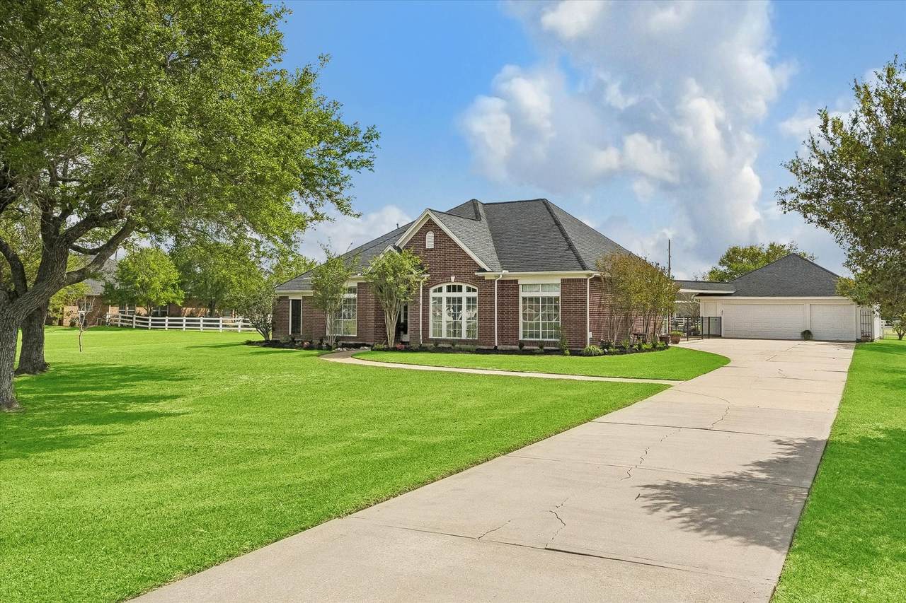 6042 Blackberry Cove Lane - Photo 1