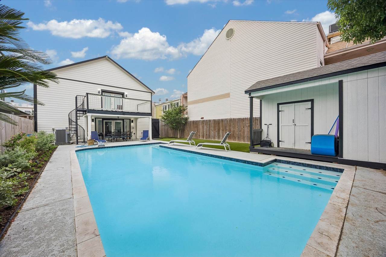 1420 Indiana Street - Photo 1