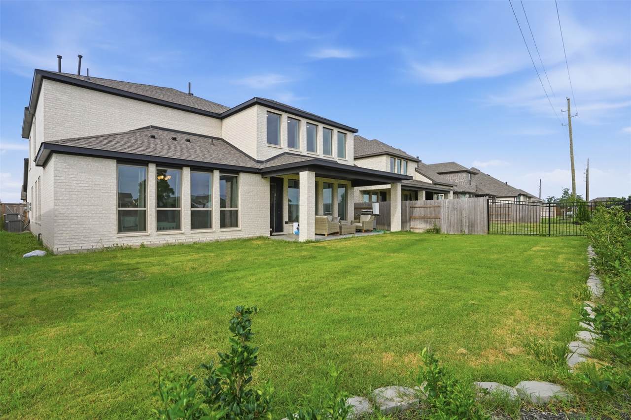 24719 Hibiscus Garden Way - Photo 1