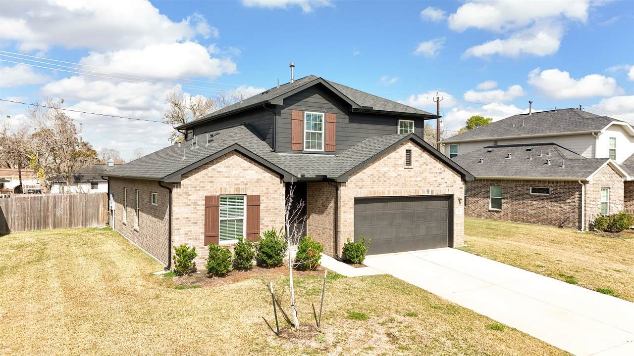 420 Magnolia Street - Photo 1