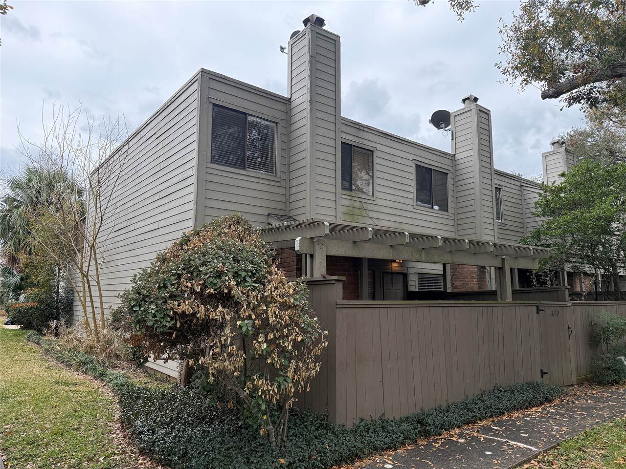 1629 Kirkwood Road - Photo 1