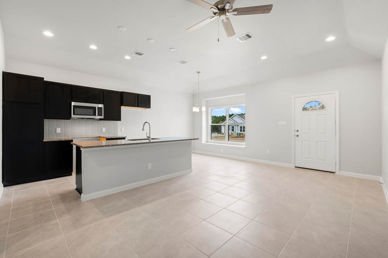 11885 East Gate Drive - Photo 1