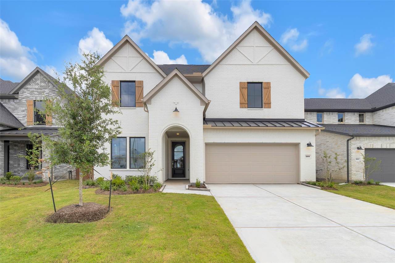 2819 Pathway Meadows Lane - Photo 1
