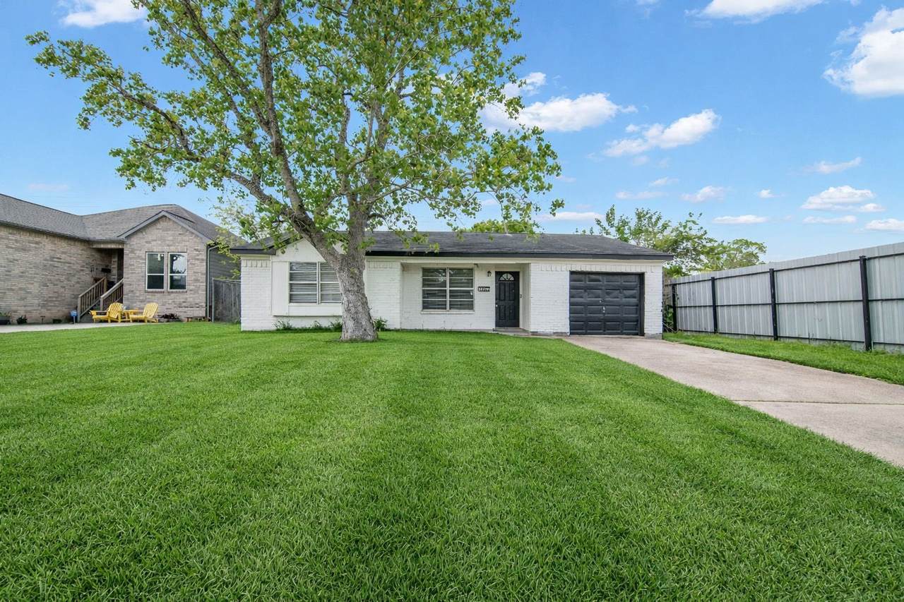 10902 Jutland Road - Photo 1