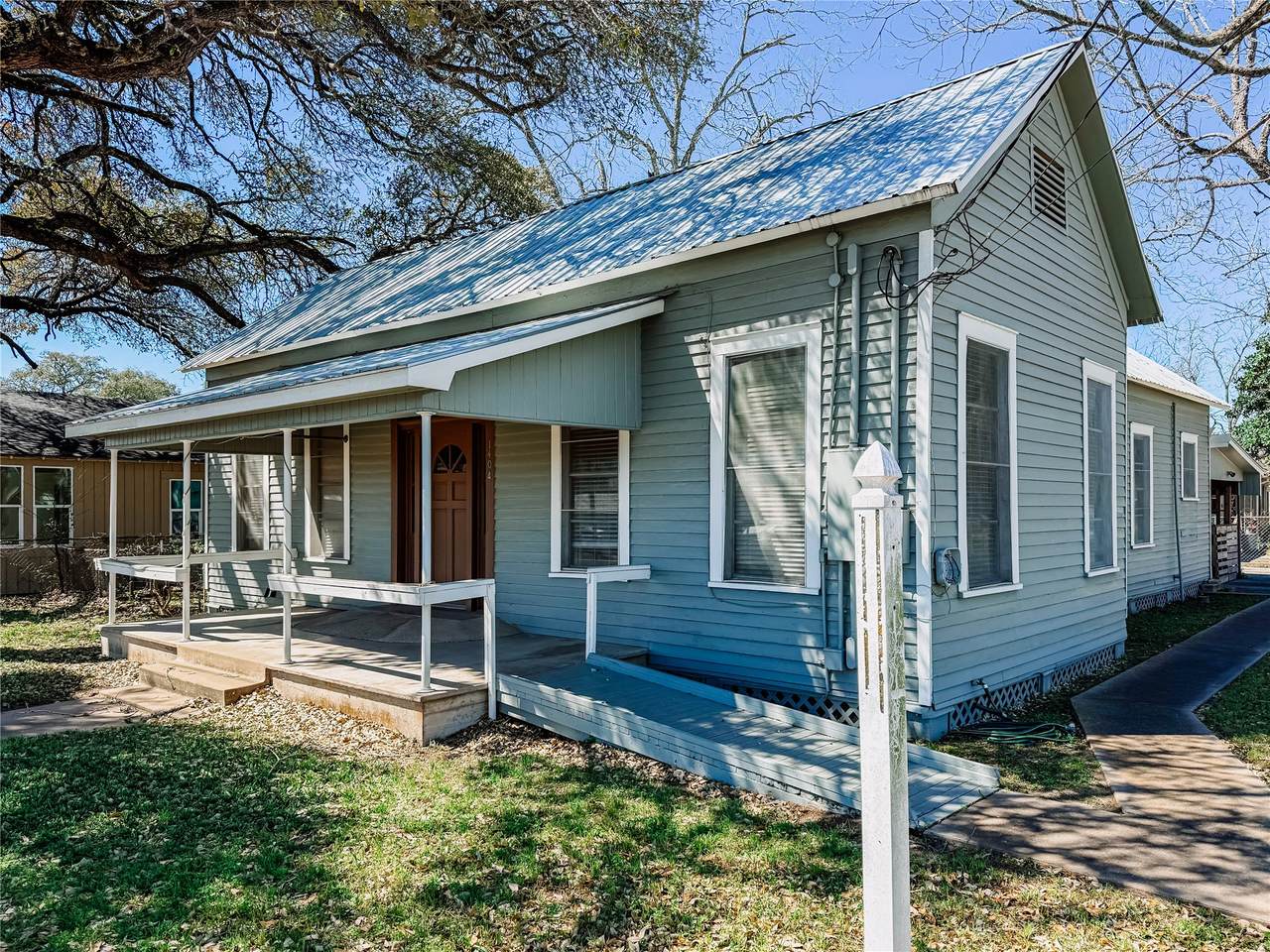 1404 Fannin Street - Photo 1