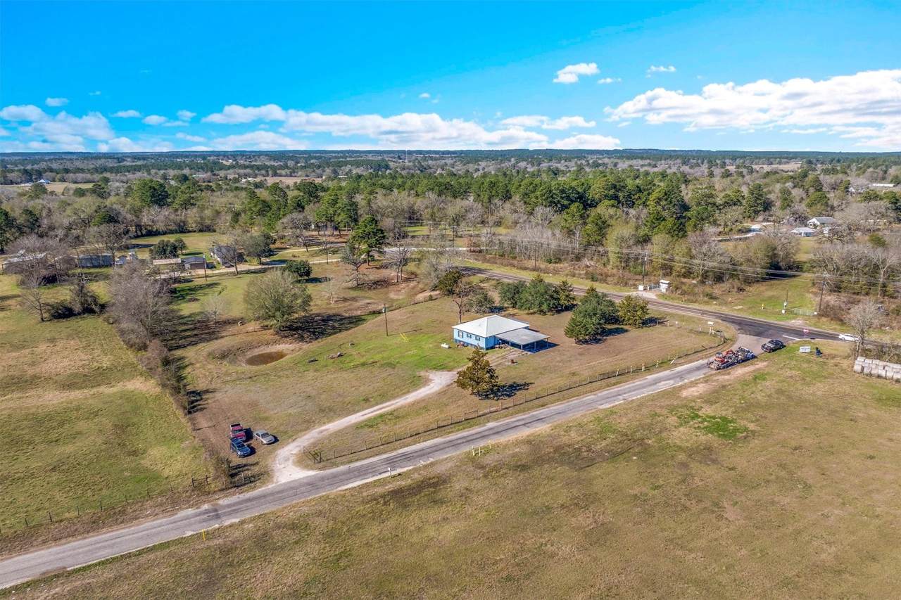 959 Walker Loop - Photo 1