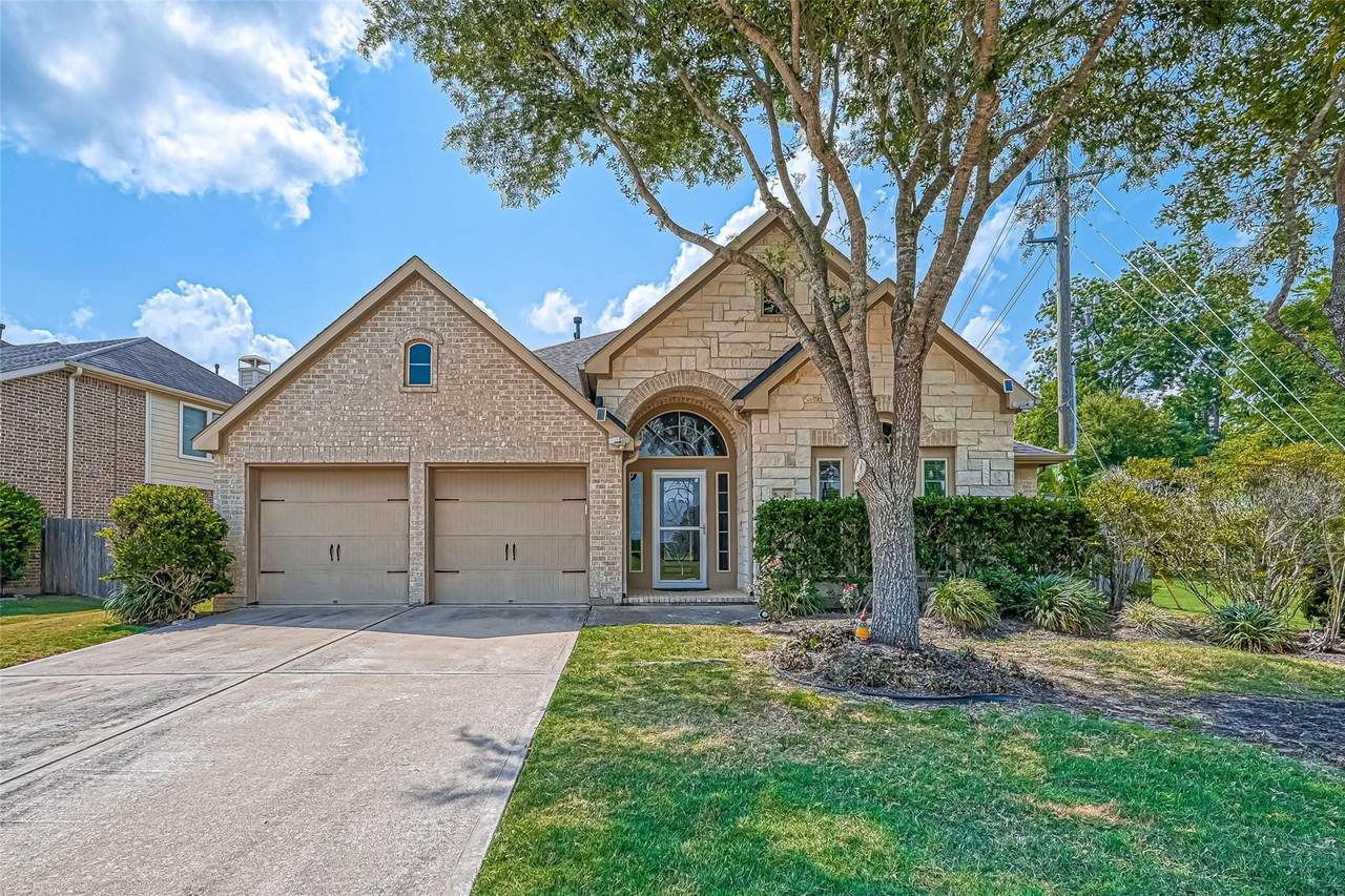 6206 Falling Briar Lane - Photo 1
