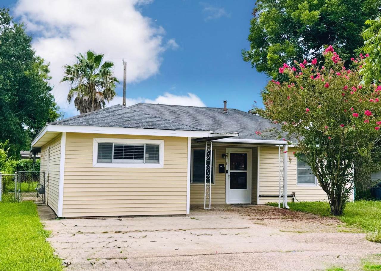 2318 Reinerman Street - Photo 1