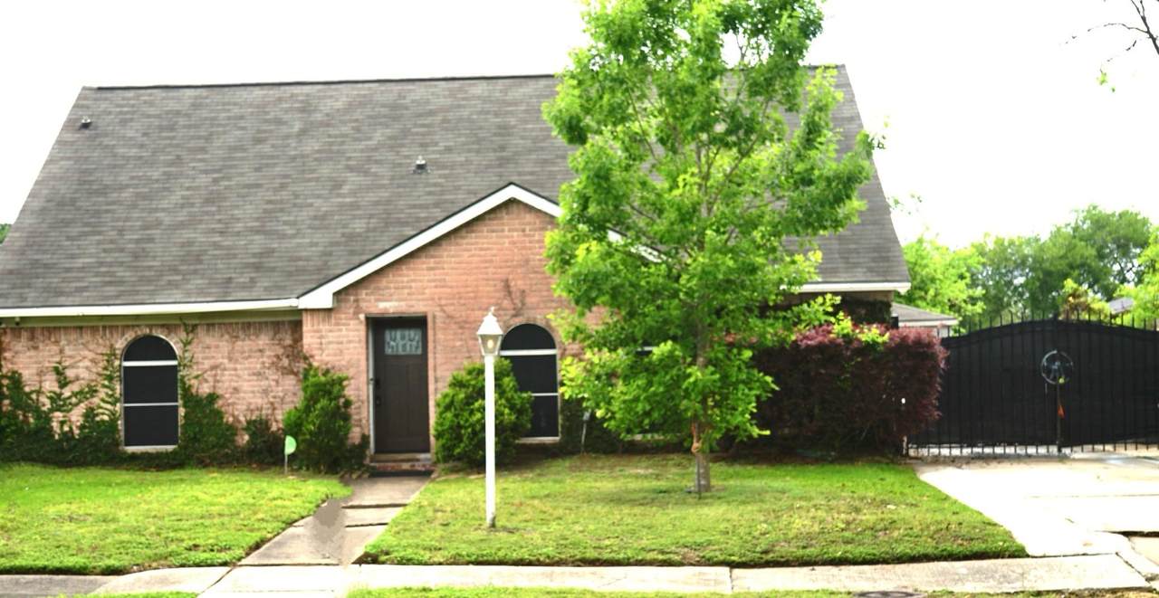 12403 Huntington Field Drive - Photo 1