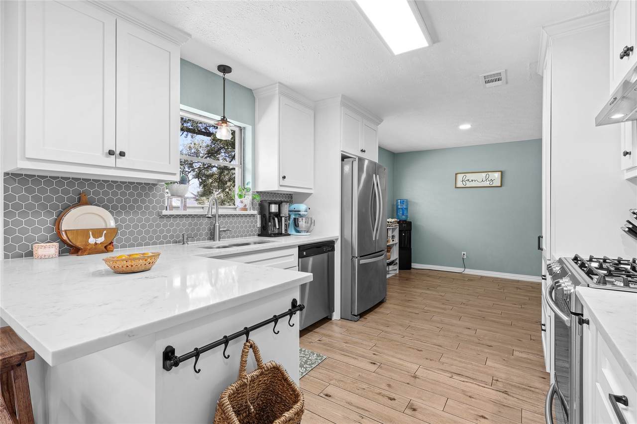 2514 Westfield Street - Photo 1