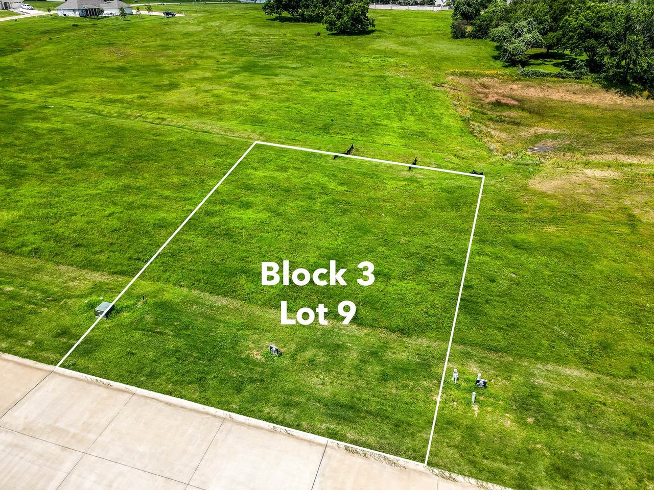 2410 Oak Hollow Lane - Photo 1