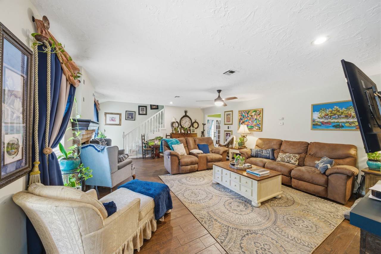 11706 Idlebrook Drive - Photo 1