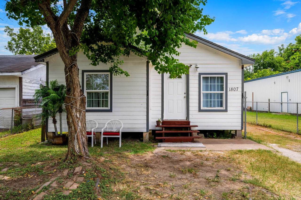 1807 Nashby Street - Photo 1