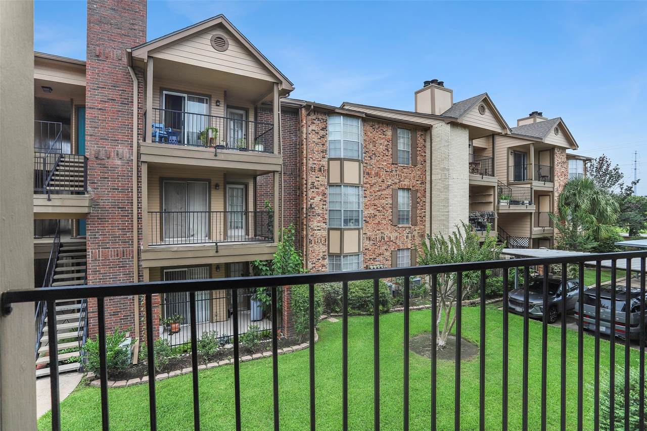 2121 Hepburn Street - Photo 1
