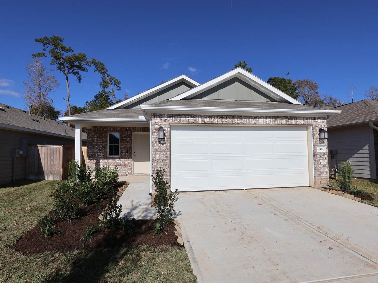 22439 Douglas Court - Photo 1