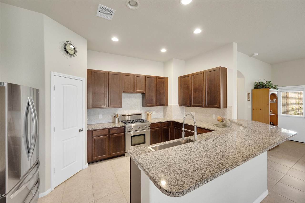 6946 Breezy Point - Photo 1