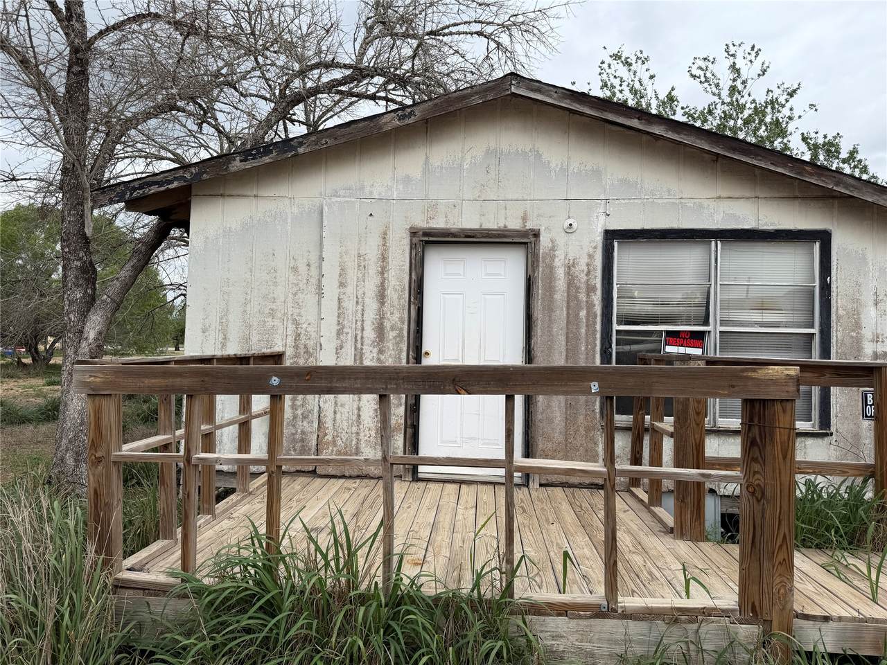 108 J Avenue - Photo 1