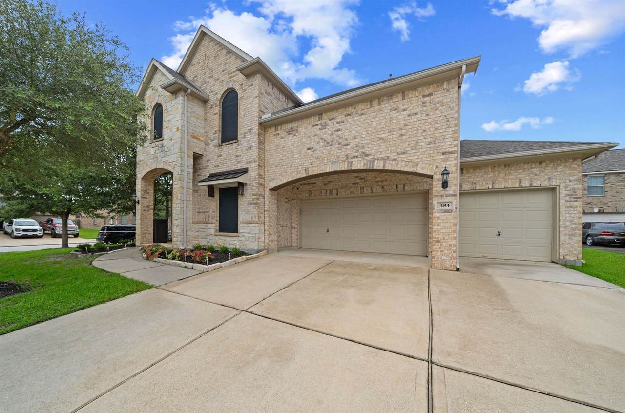 4314 Walden Terrace Lane - Photo 1