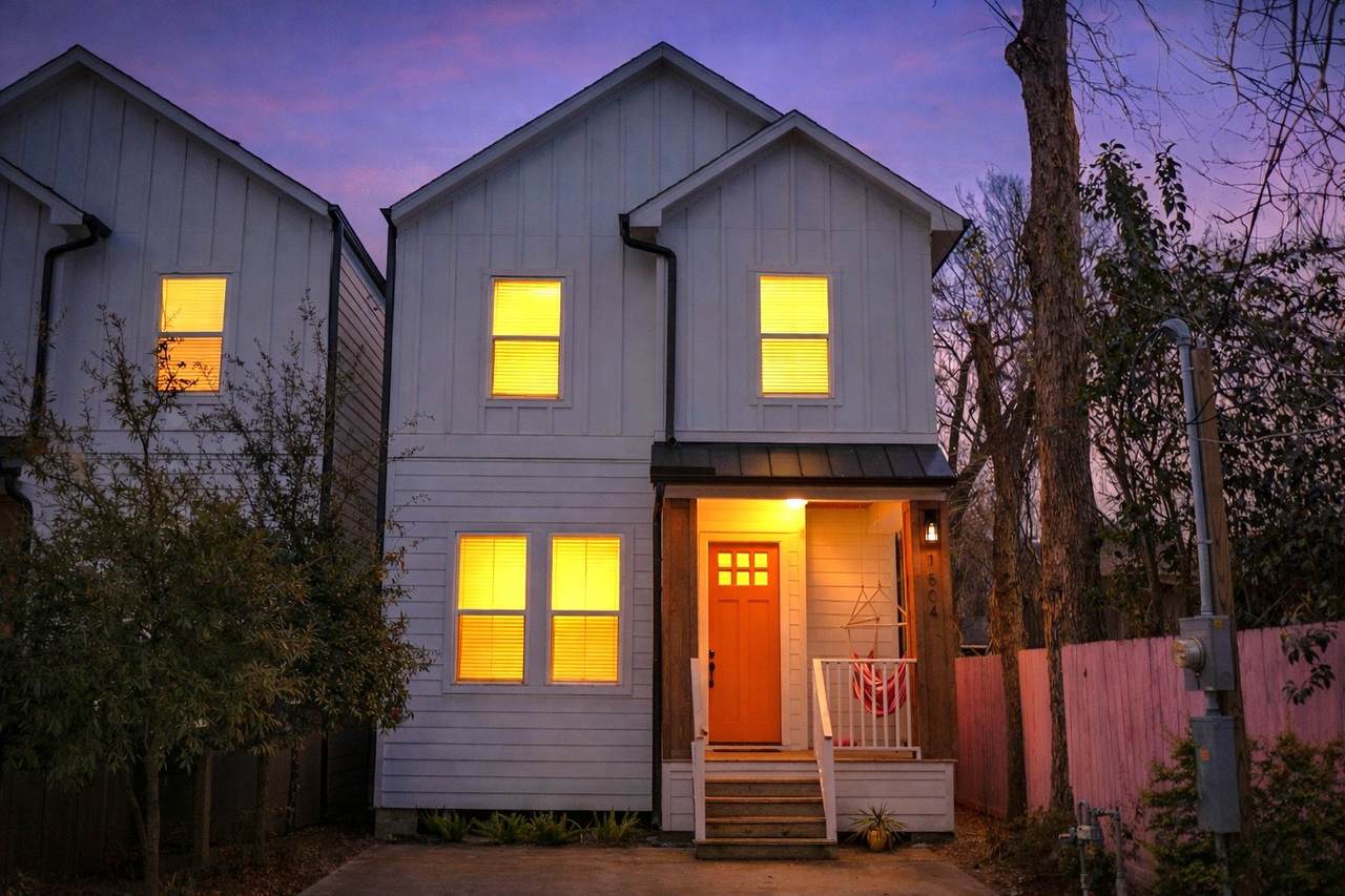 1504 Evelyn Street - Photo 1