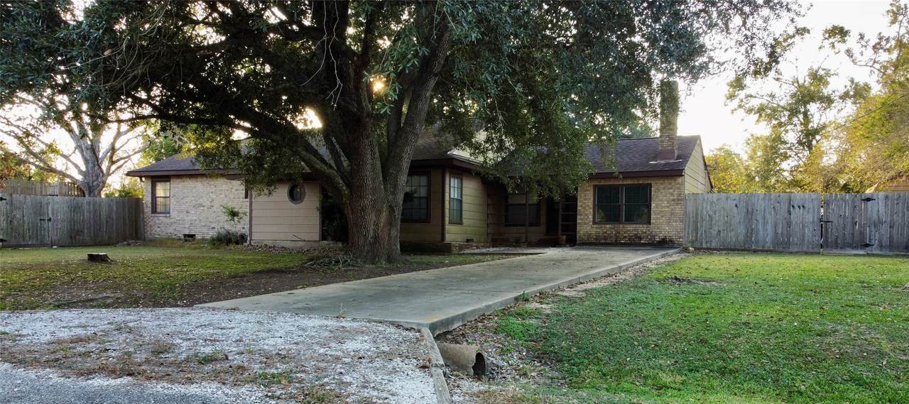 3706 College Street - Photo 1