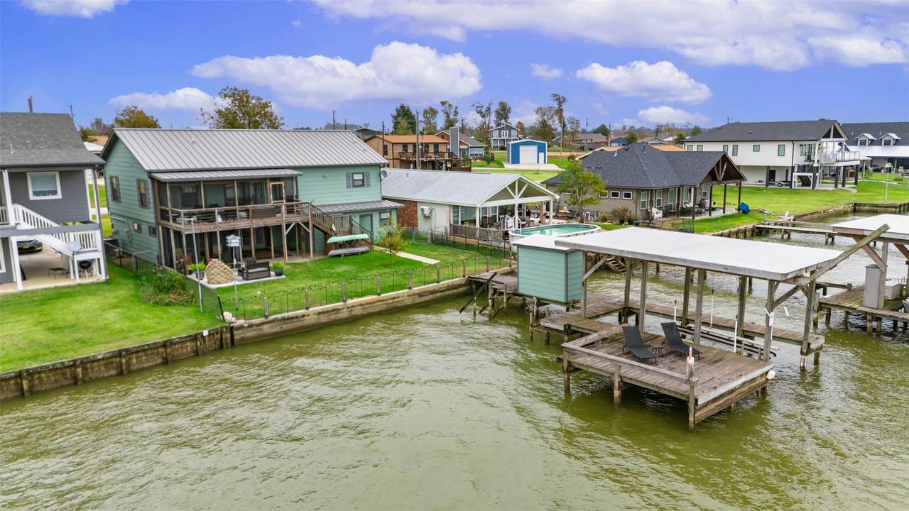 308 Lakeshore - Photo 1
