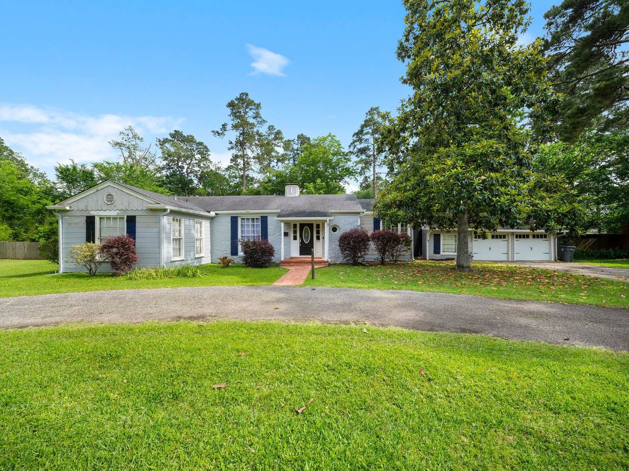 709 Pinetree Lane - Photo 1