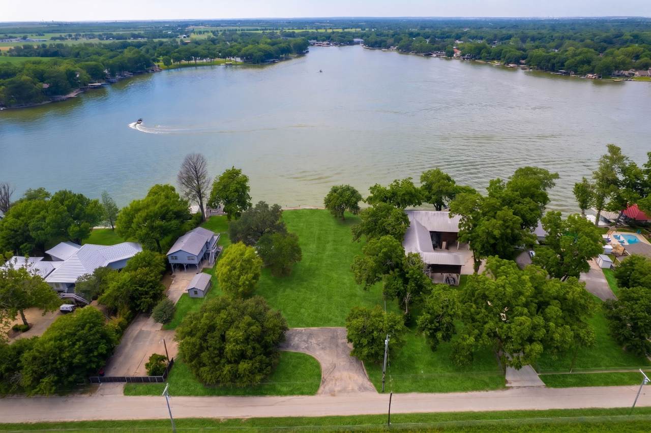 148 Isle Of View Drive - Photo 1