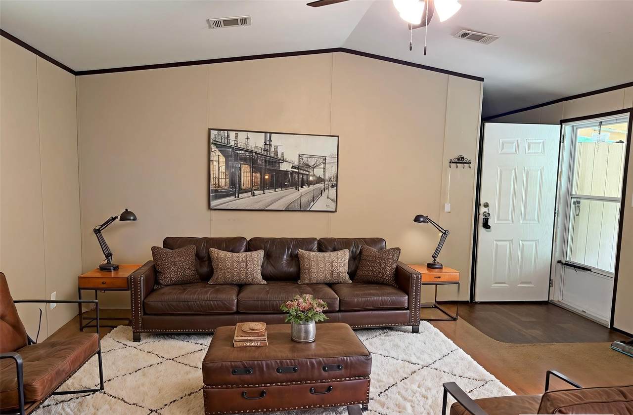 291 Leaning Oak Drive - Photo 1