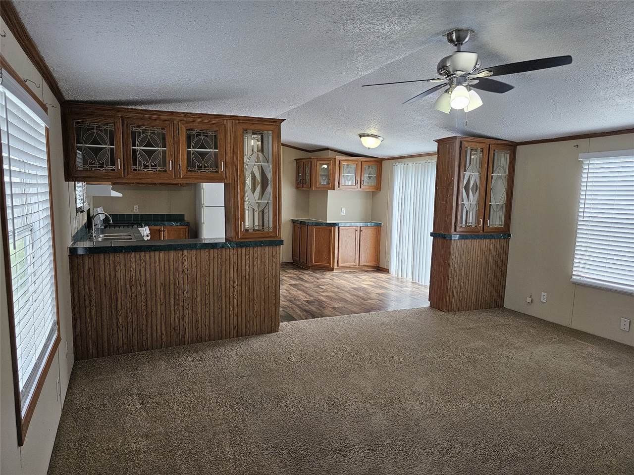 827 Gregs Way - Photo 1