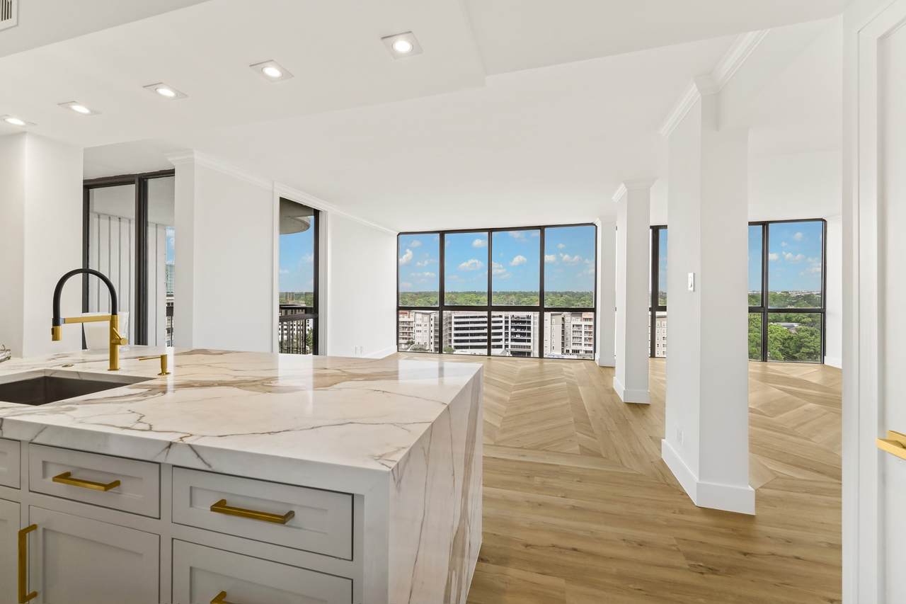 5001 Woodway Drive - Photo 1