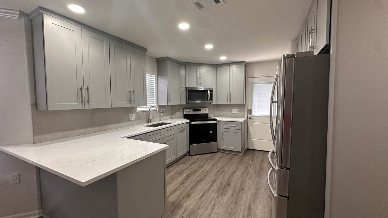 2702 Vienna Place - Photo 1