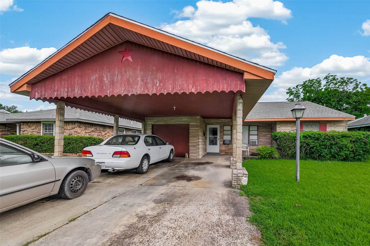 2507 12th Street - Photo 1