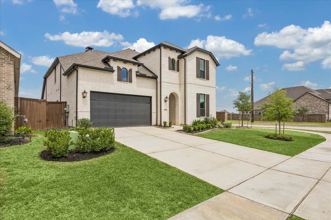 438 Livermore Street - Photo 1