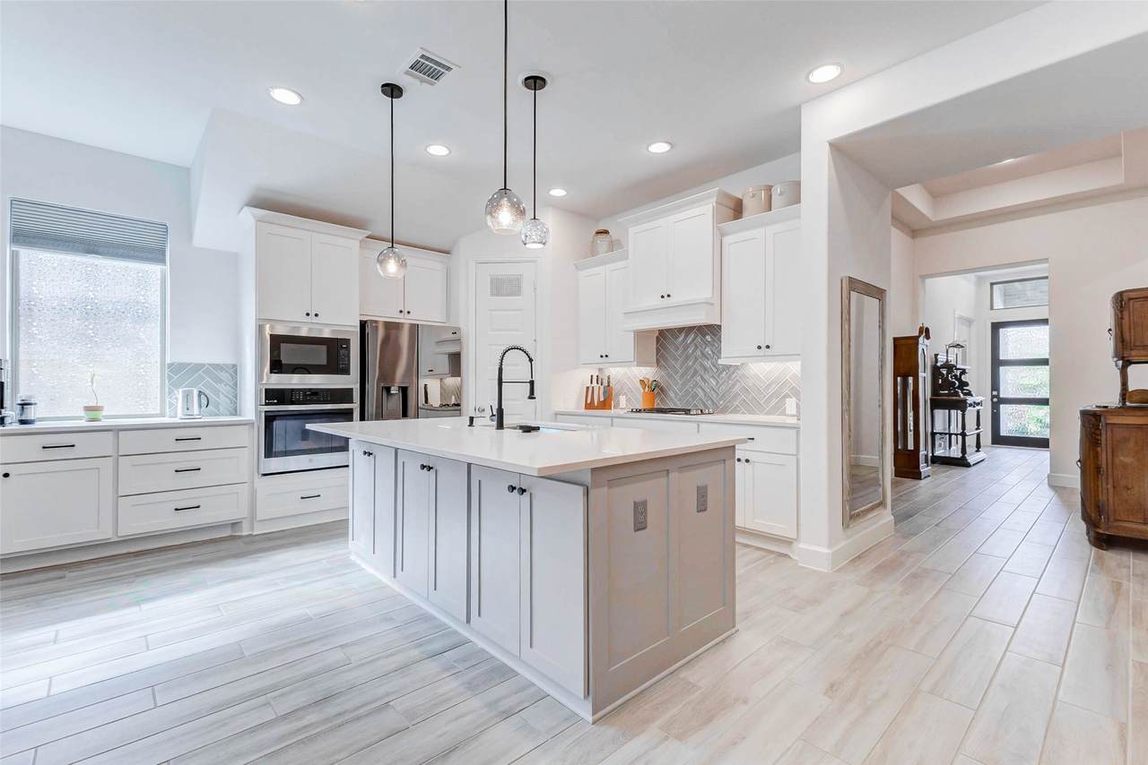 5130 Albany Shores Lane - Photo 1