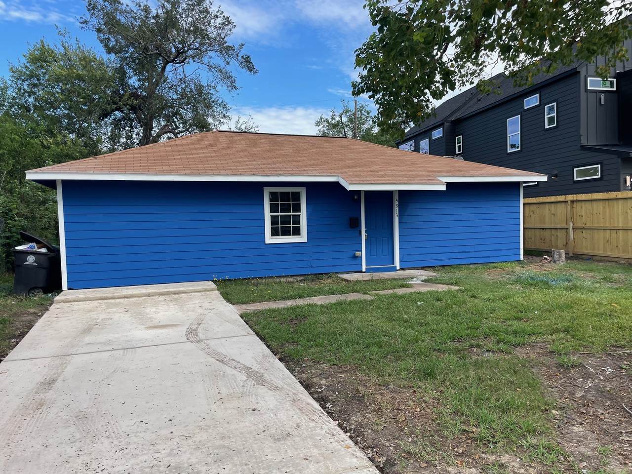 4913 Chennault Road - Photo 1