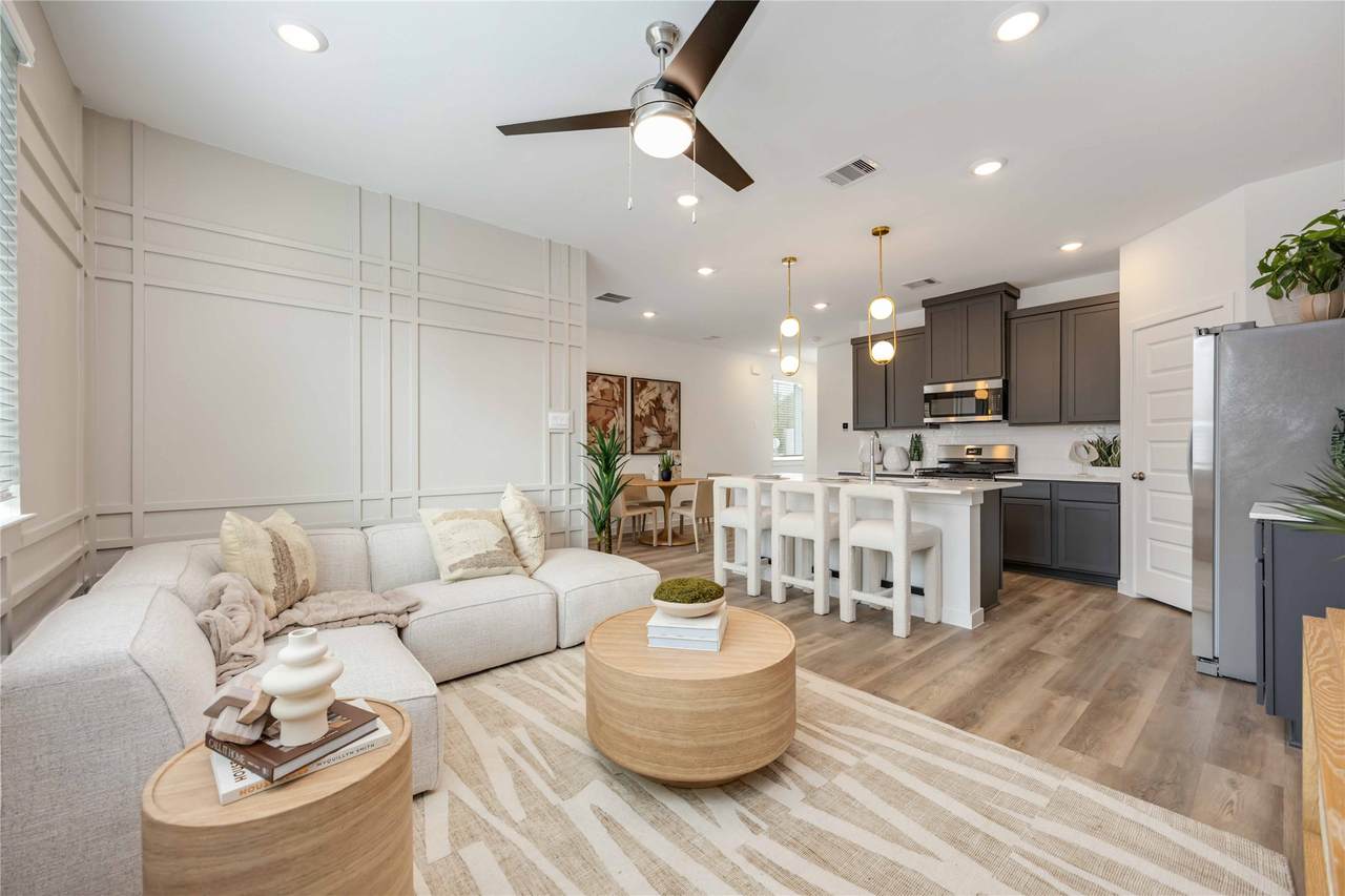 965 Mansfield Street - Photo 1