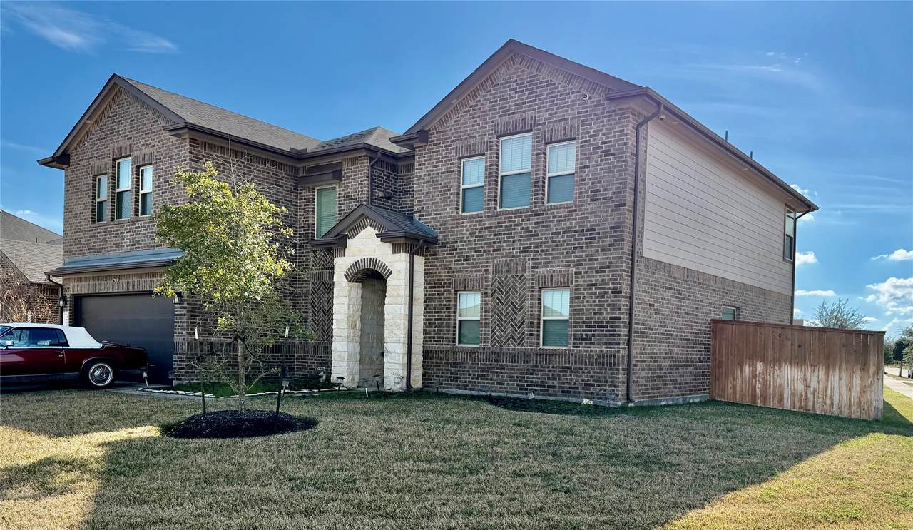 4010 Chester Bay Lane - Photo 1