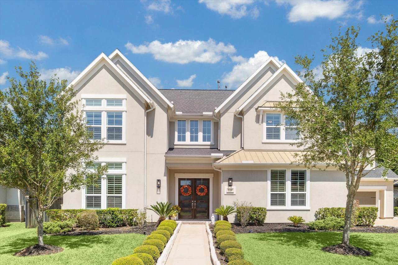 9411 Plaza Point Drive - Photo 1