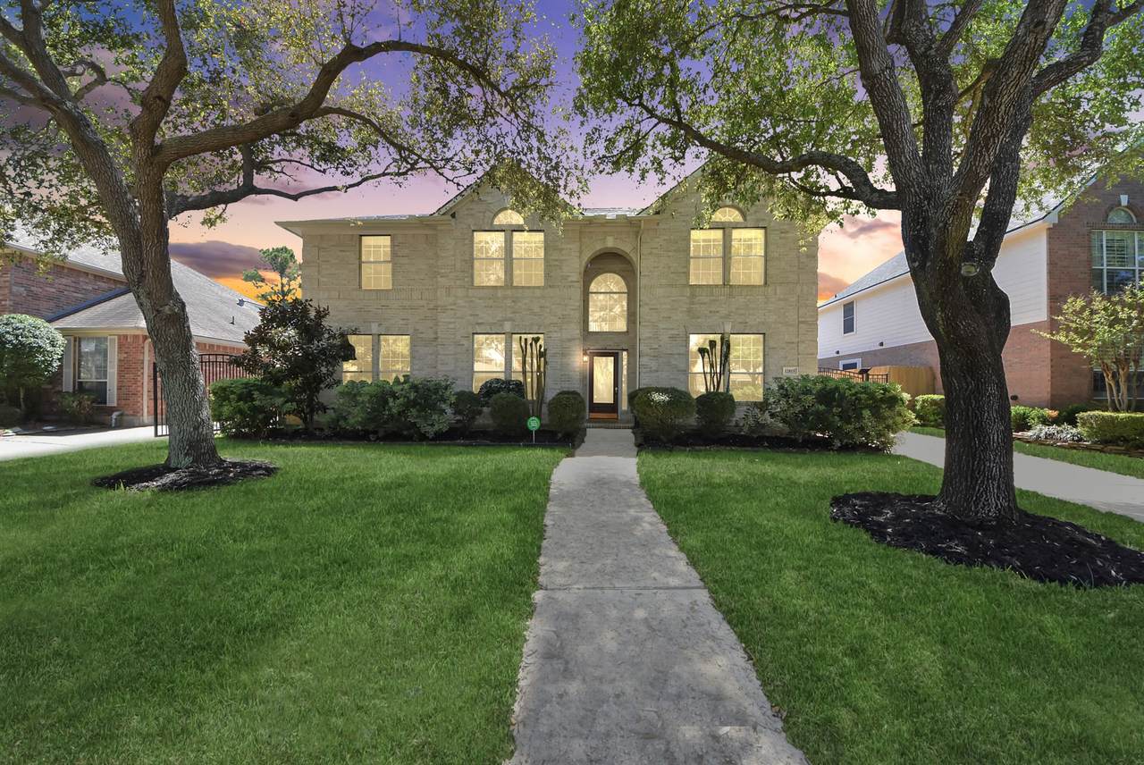 12815 Dadebrook Court - Photo 1